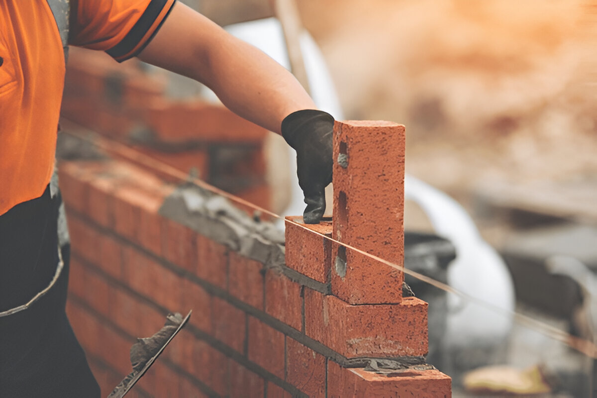 How Heritage Masonry Contractor Prepares Brick Homes for Harsh Winters?