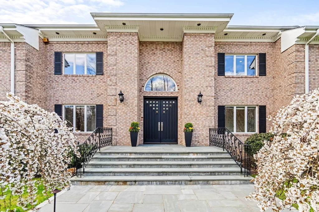 Eco Friendly Practices in NY Real Estate Services Your Local Guide to Smart Moves